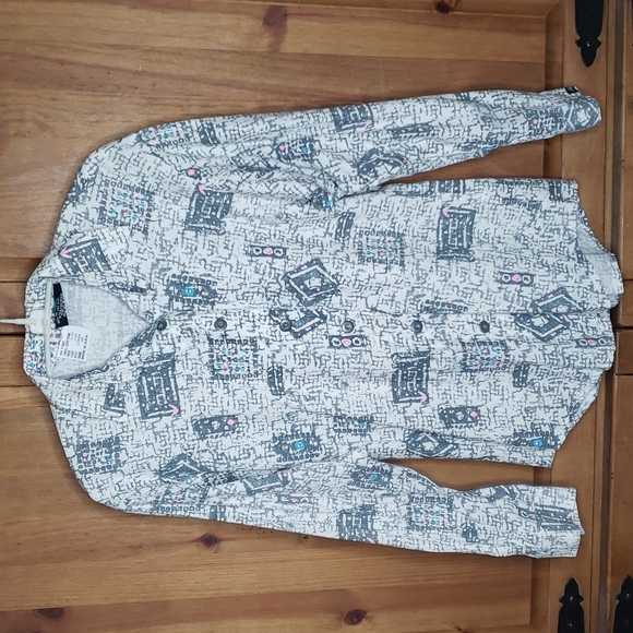 Vintage Tops Rocky Mountain Clothing Vintage Ladies Abstract Print